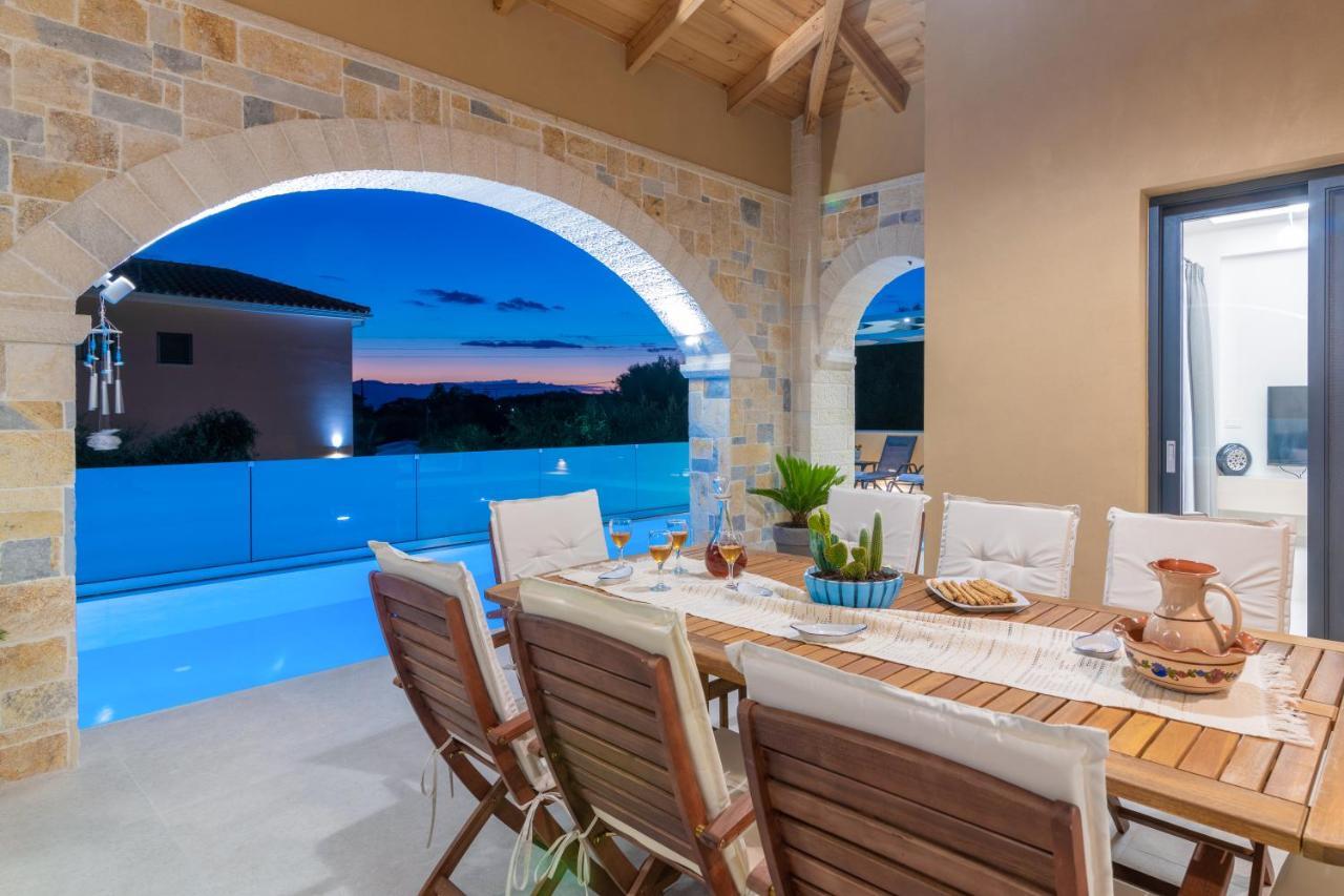 Romanza II Luxury Villa Kalamákion Eksteriør billede