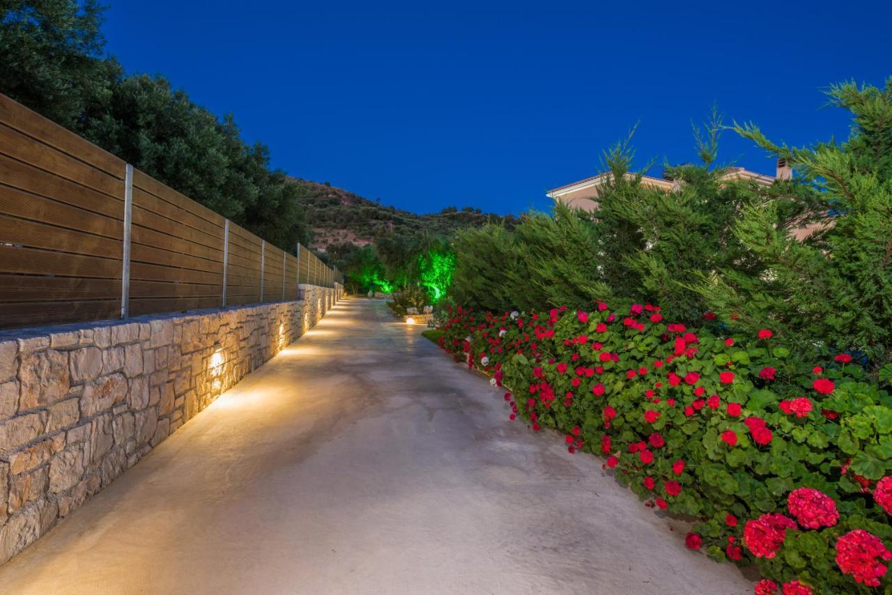 Romanza II Luxury Villa Kalamákion Eksteriør billede
